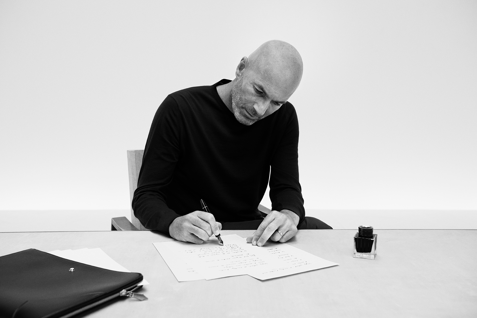 ZINEDINE ZIDAN COLABORA CON MONTBLANC