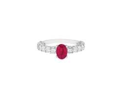anillo con rubí oval al centro y diamantes peyrelongue