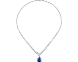 Collar riviera de diamantes en oro blanco con zafiro azul desmontable en forma de gota.